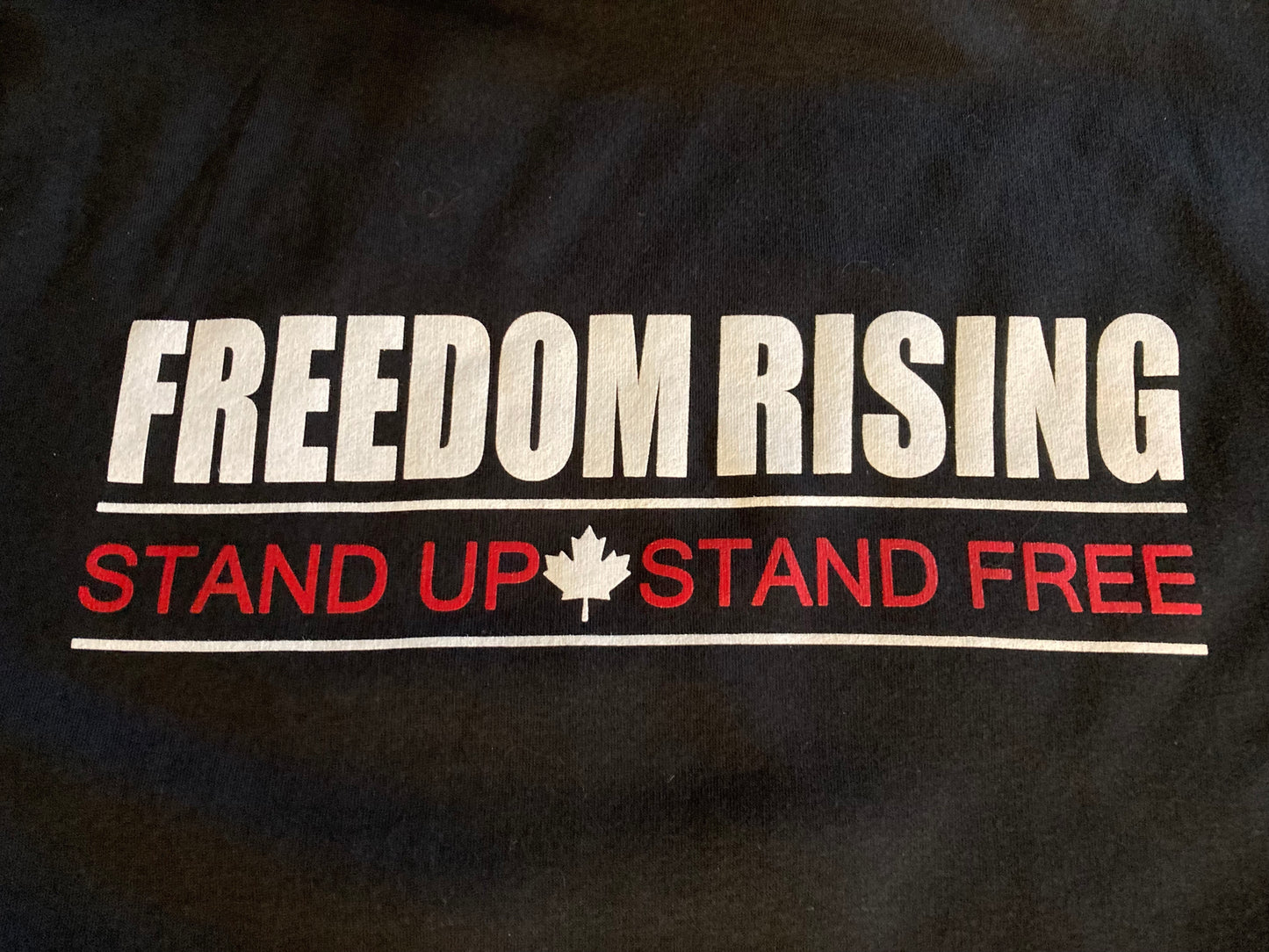 Freedom Rising - Pullover w/ hood & pouch